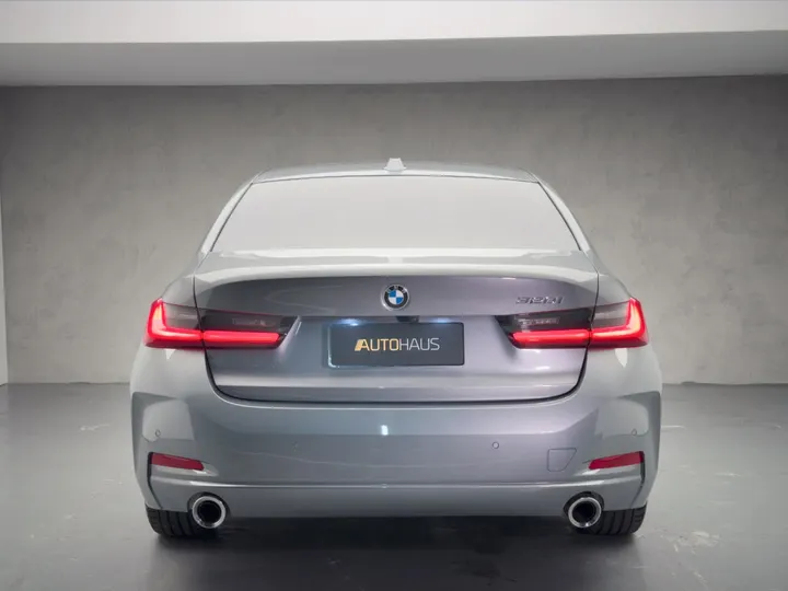 BMW 320i — foto 15