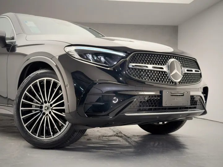MERCEDES-BENZ GLC 300 — foto 4