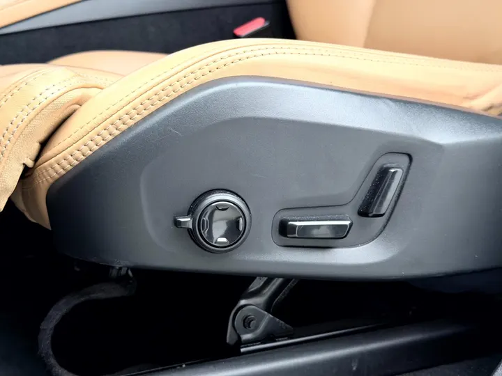VOLVO XC90 — foto 6