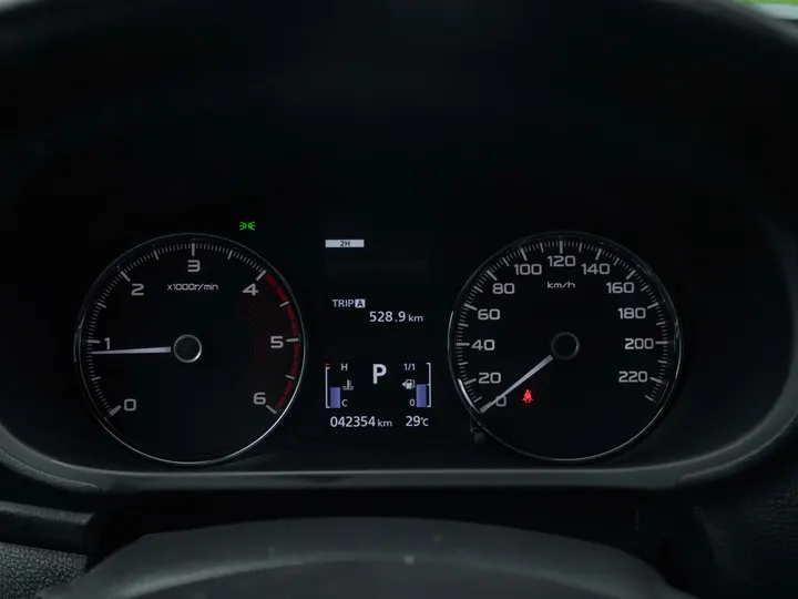MITSUBISHI PAJERO SPORT — foto 11