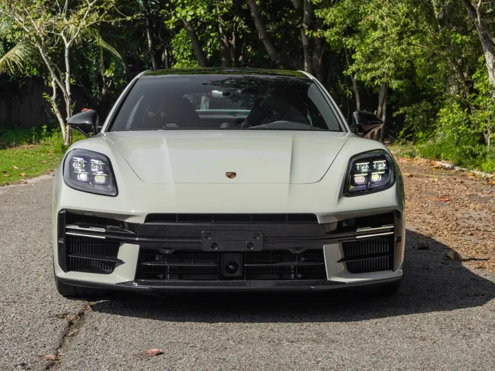 PORSCHE PANAMERA — foto 2