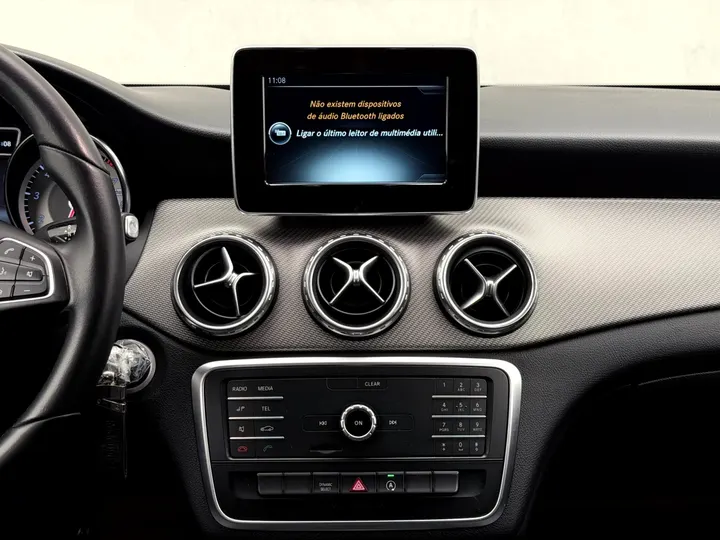 MERCEDES-BENZ GLA 200 — foto 12
