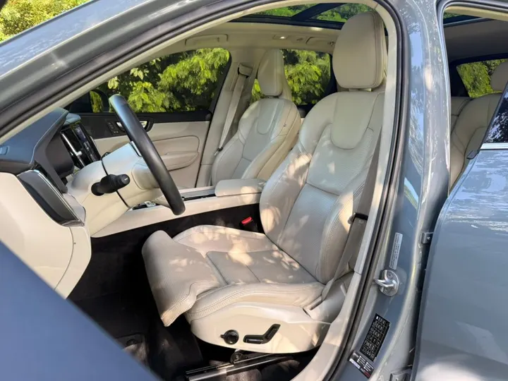 VOLVO XC60 — foto 6