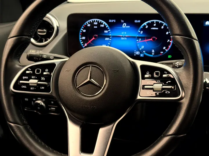 MERCEDES-BENZ GLA 200 — foto 11
