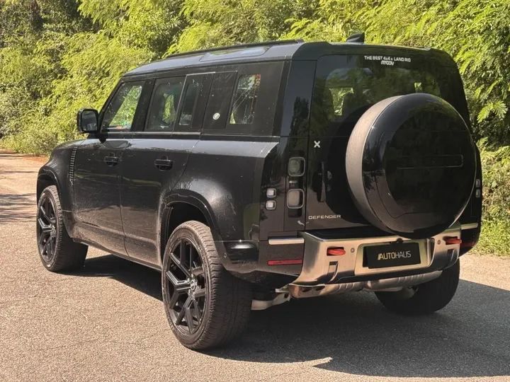 LAND ROVER DEFENDER — foto 17