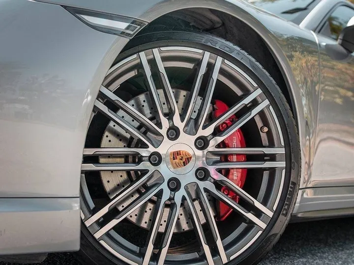 PORSCHE 911 — foto 14
