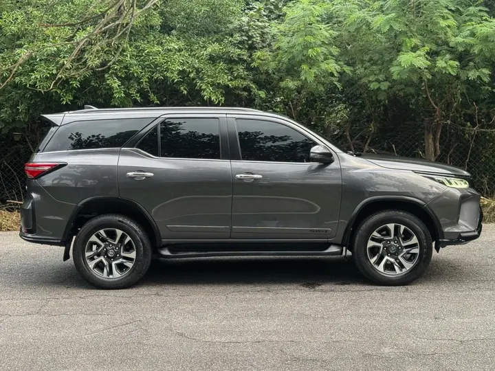 TOYOTA HILUX SW4 — foto 10