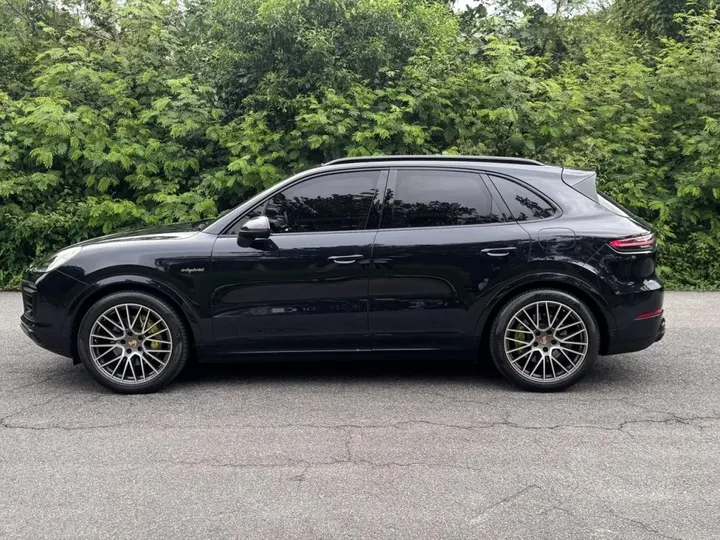 PORSCHE CAYENNE — foto 14