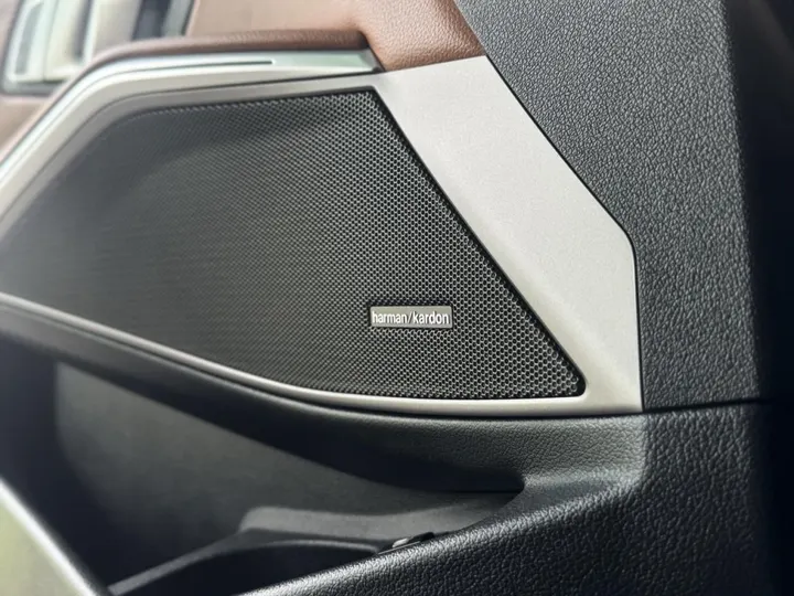 BMW 330e — foto 6