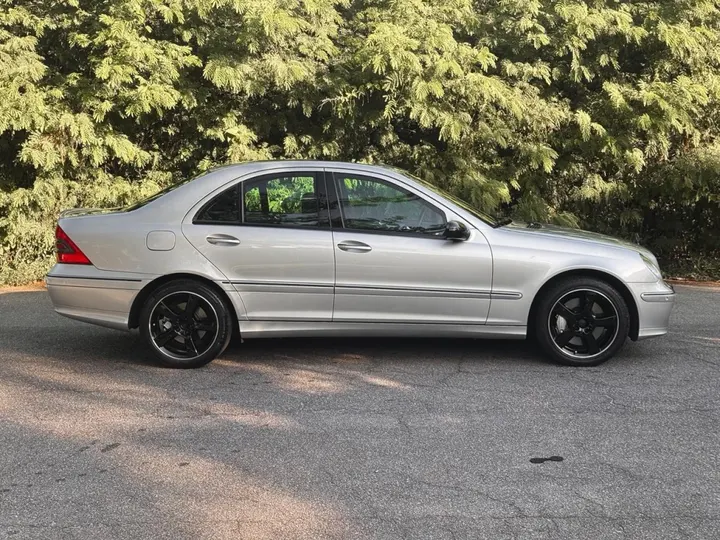 MERCEDES-BENZ C 350 — foto 13