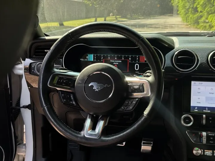 FORD MUSTANG — foto 6