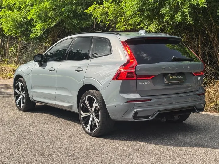VOLVO XC60 — foto 12
