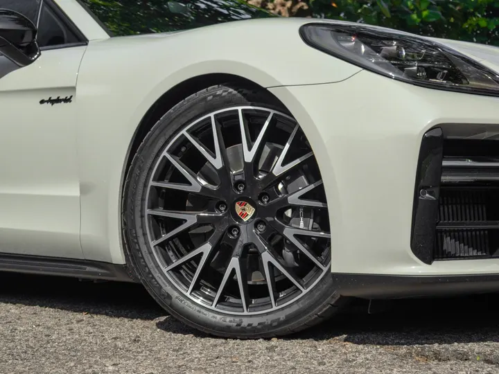 PORSCHE PANAMERA — foto 5