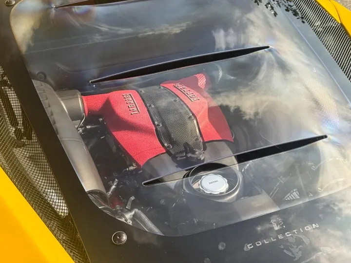 FERRARI F8 TRIBUTO — foto 17