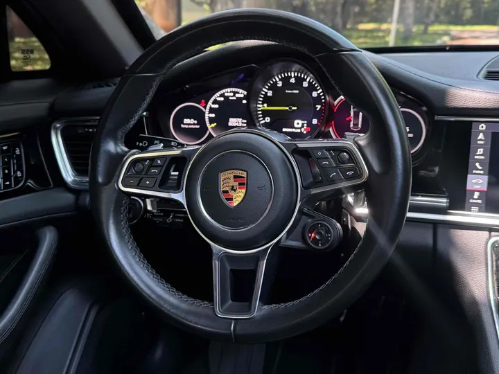 PORSCHE PANAMERA — foto 10