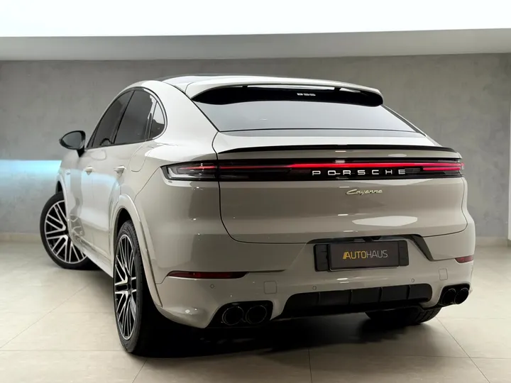 PORSCHE CAYENNE — foto 18