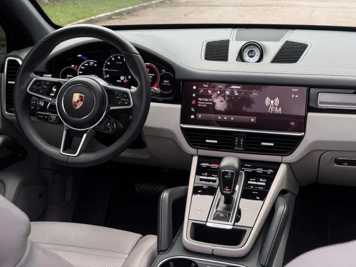 PORSCHE CAYENNE — foto 9