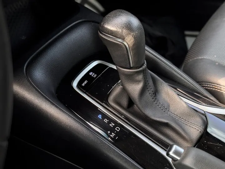 TOYOTA COROLLA — foto 12