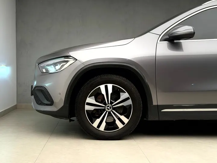MERCEDES-BENZ GLA 200 — foto 15