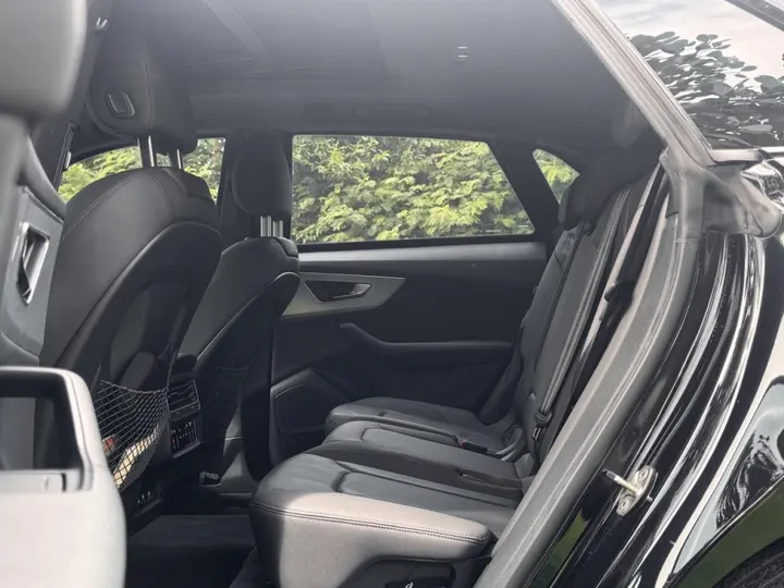 AUDI Q8 — foto 16