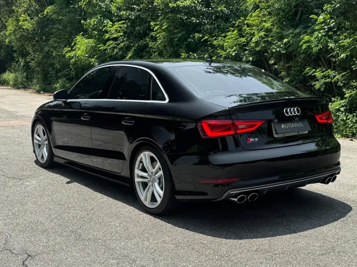 AUDI S3 — foto 14