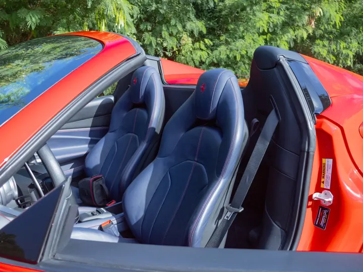 FERRARI F8 SPIDER — foto 12