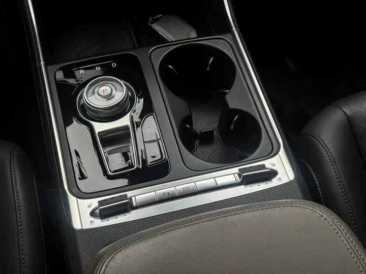 KIA CARNIVAL — foto 11