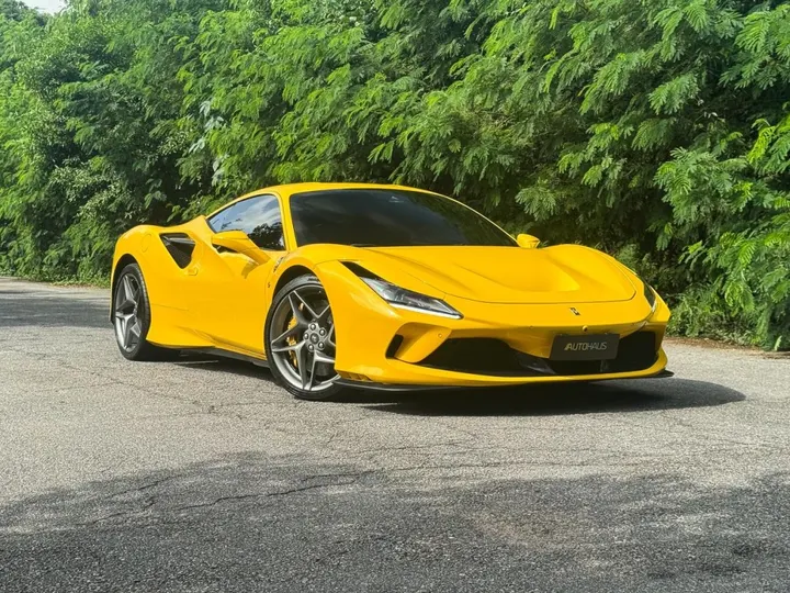 FERRARI F8 TRIBUTO