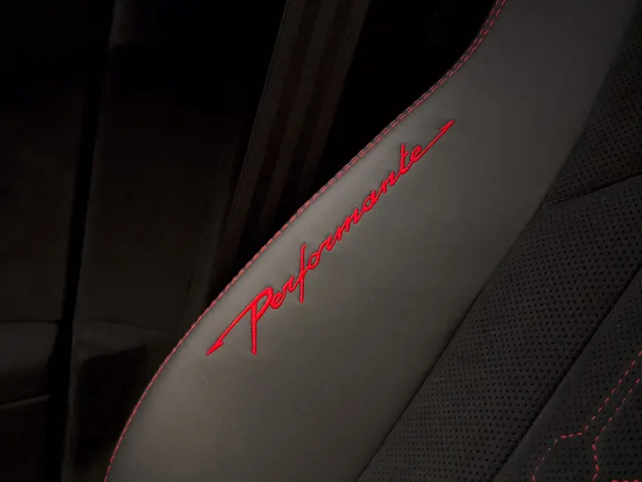 LAMBORGHINI URUS — foto 9