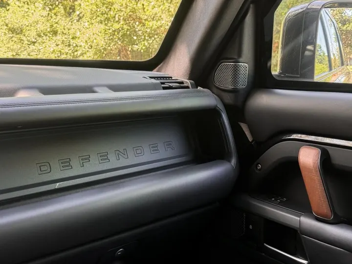 LAND ROVER DEFENDER — foto 12