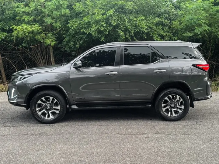 TOYOTA HILUX SW4 — foto 11