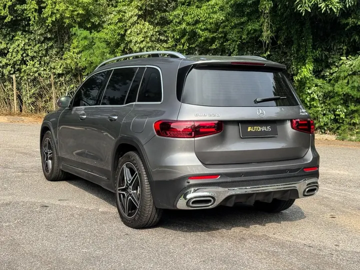 MERCEDES-BENZ GLB 220 — foto 13