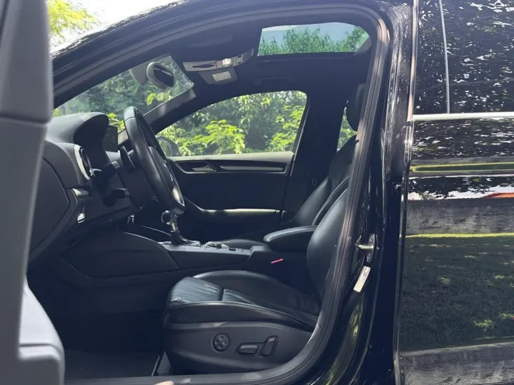 AUDI S3 — foto 4
