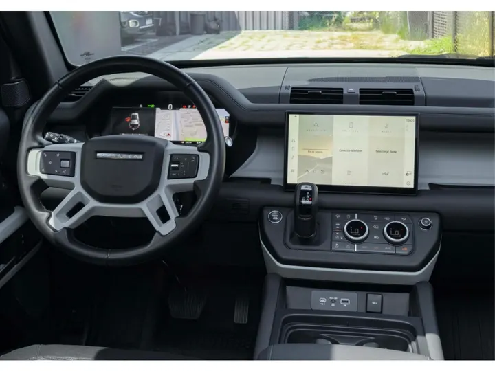 LAND ROVER DEFENDER — foto 5