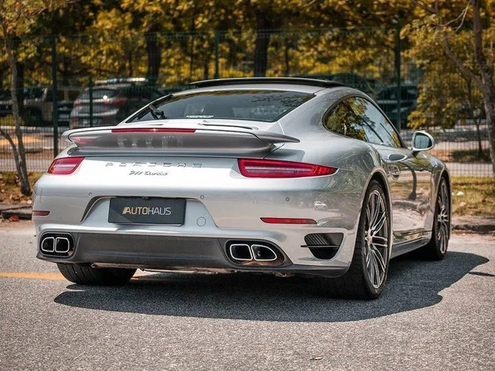 PORSCHE 911 — foto 5