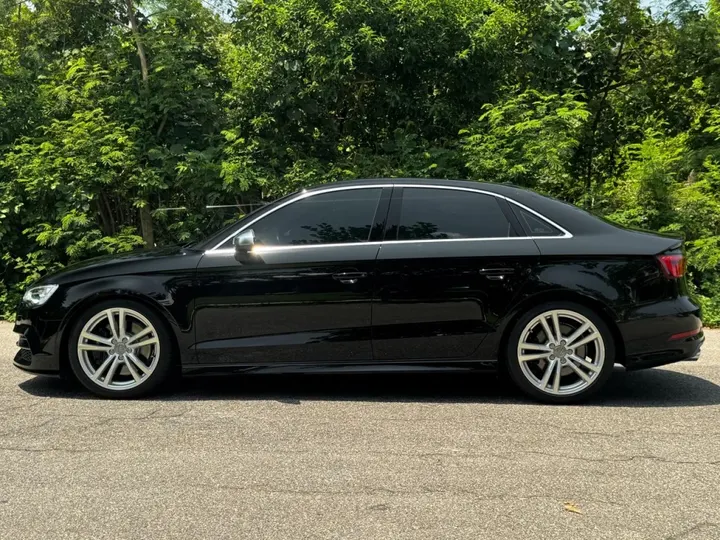 AUDI S3 — foto 12