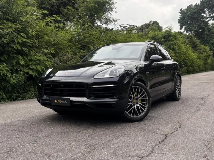 PORSCHE CAYENNE — foto 2