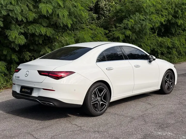MERCEDES-BENZ CLA 200 — foto 10