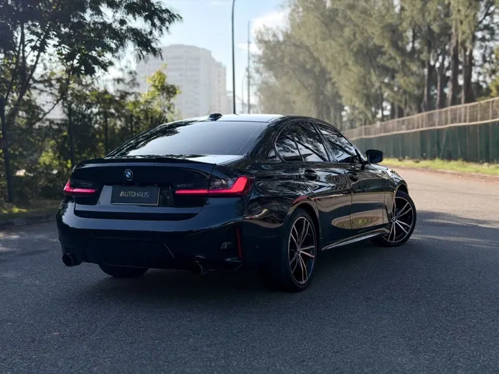 BMW 320i — foto 15