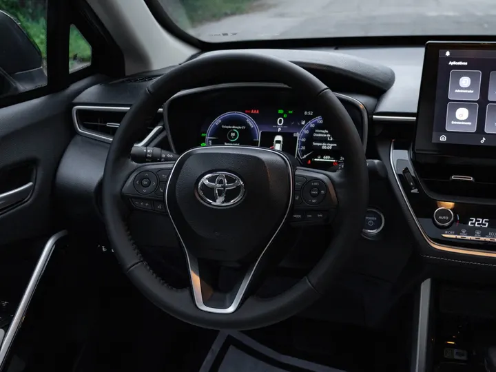 TOYOTA COROLLA CROSS — foto 11