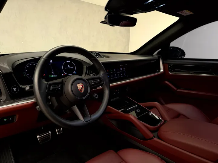 PORSCHE CAYENNE — foto 8