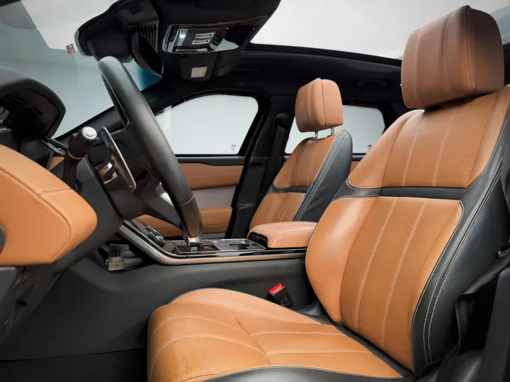 LAND ROVER RANGE ROVER VELAR — foto 6