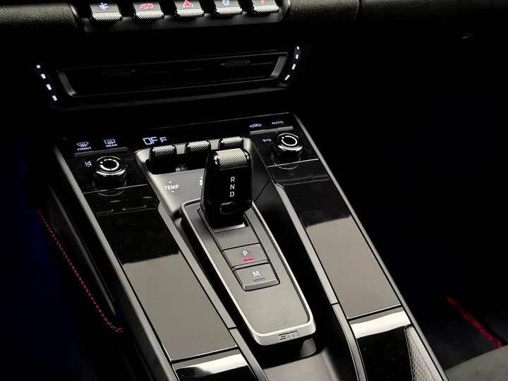 PORSCHE 911 — foto 13