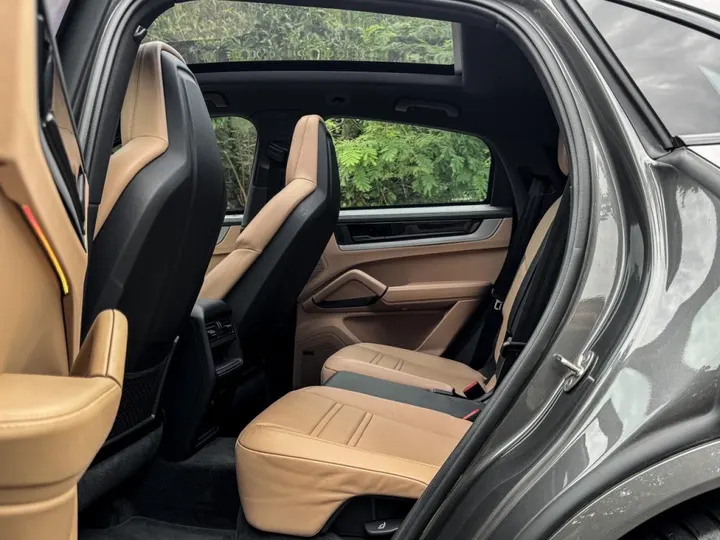 PORSCHE CAYENNE — foto 17
