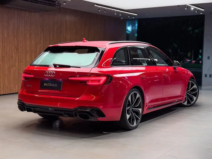 AUDI RS4 — foto 15