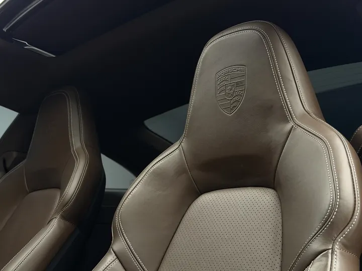 PORSCHE 911 — foto 9