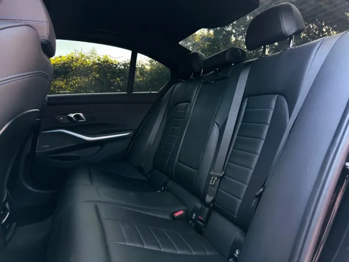 BMW 320i — foto 14