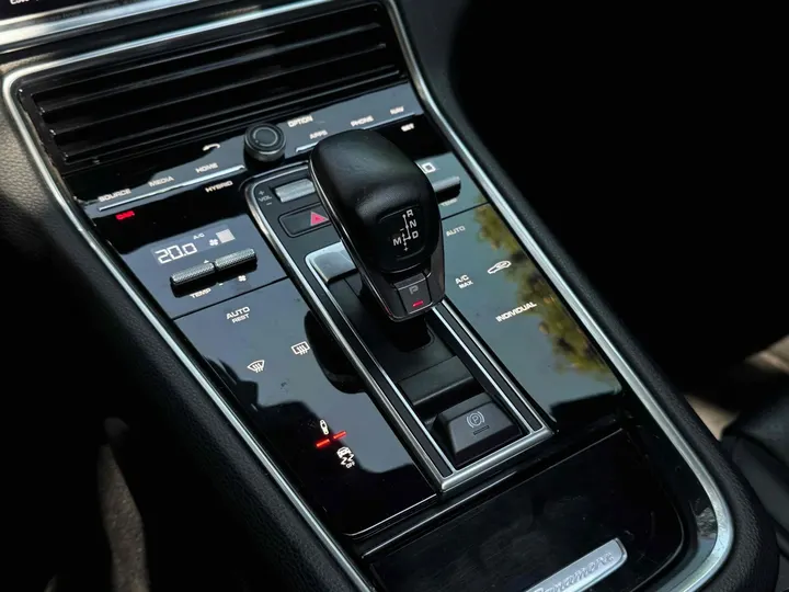 PORSCHE PANAMERA — foto 11