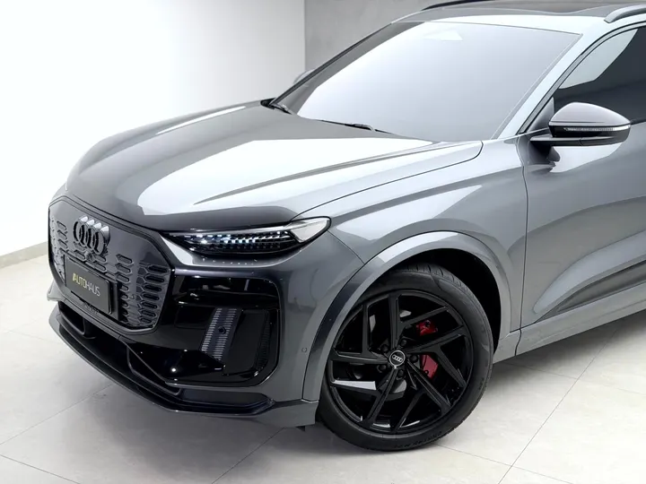 AUDI Q6 E-TRON — foto 4