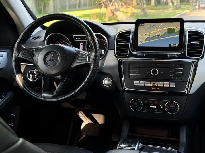 MERCEDES-BENZ GLS 350 — foto 5